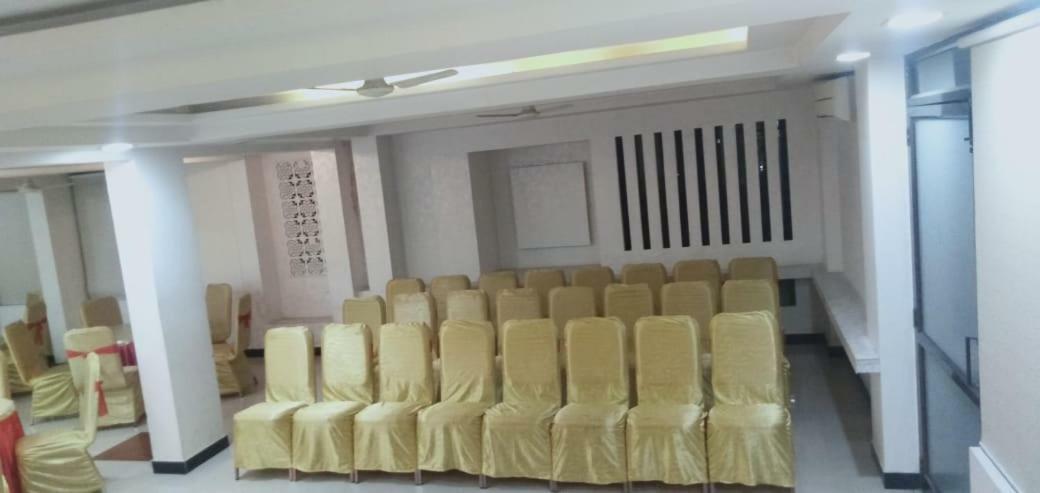 Corporate Inn Raja Park Jaipur Eksteriør billede